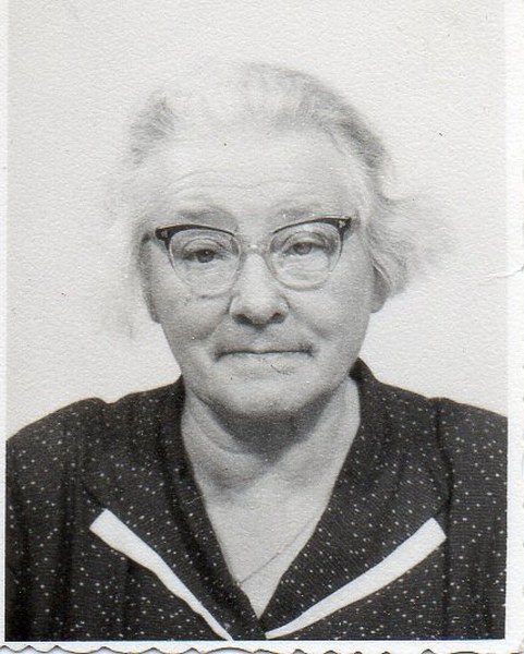 Pasfoto van Aaltje Pieters-Stierman